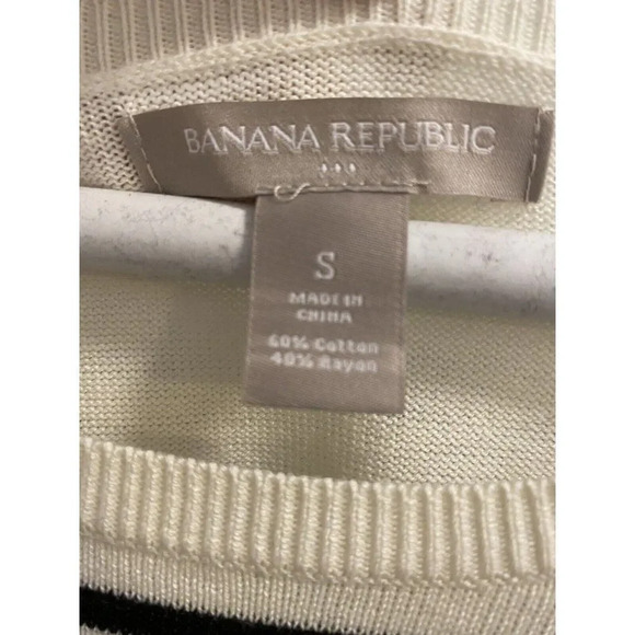 BANANA REPUBLIC WOMEN SWEATER SIZE SMALL OFF WHITE & BLACK GREAT CONDITION - Picture 6 of 6